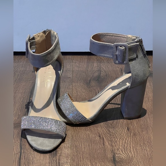 Grey block heels size 7 - Picture 5 of 5
